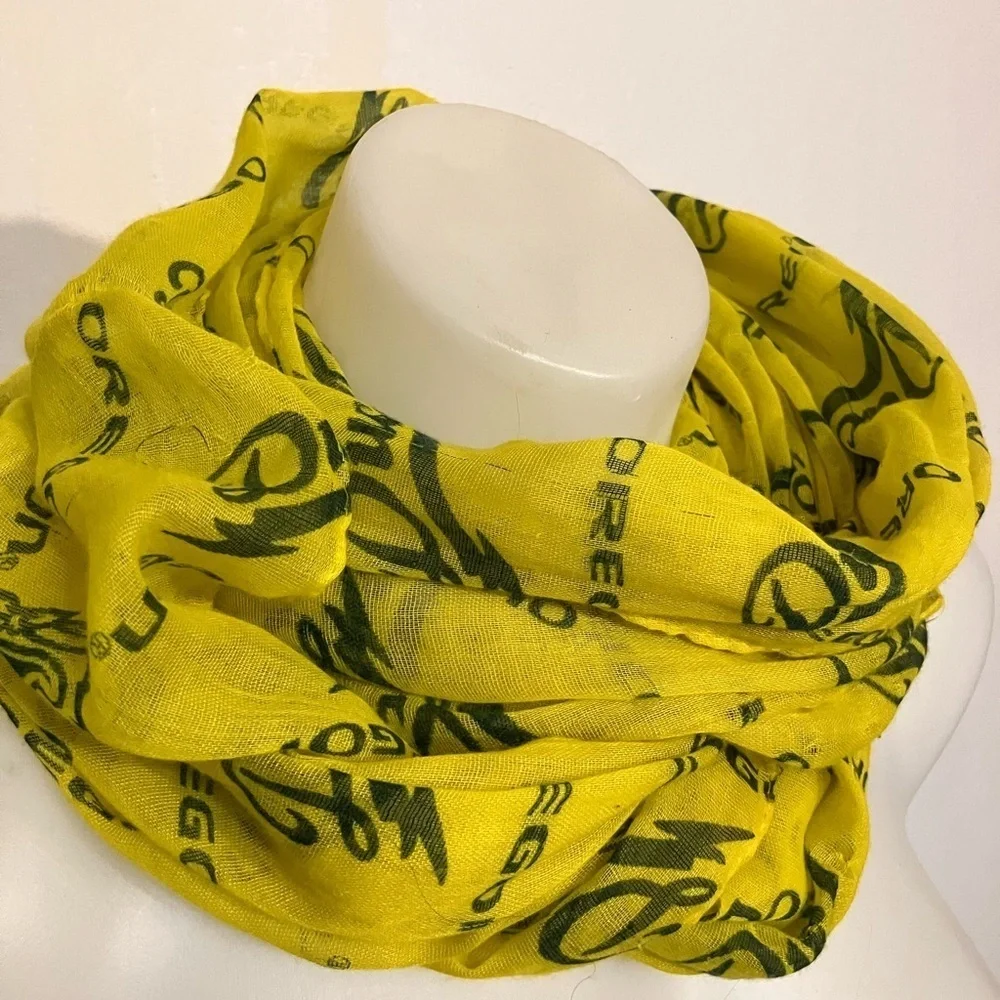 🌈 Go Ducks! Infinity lightweight scarf yellow with ducks logo University of Oreg